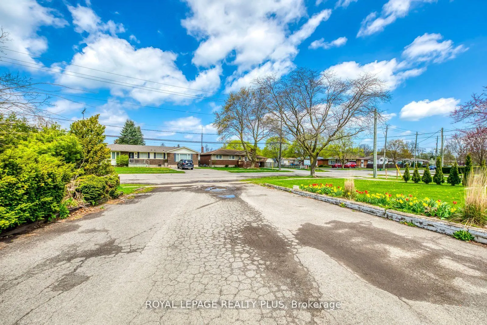 Photo 12 of 128 Parnell Road, St. Catharines, Vine/Linwell — HOMEH