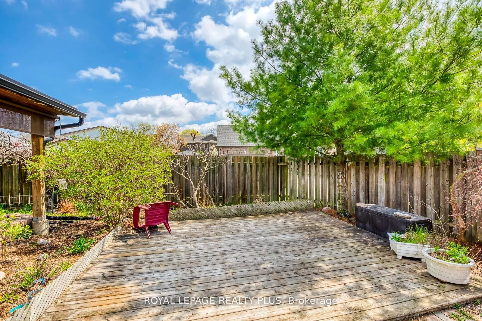 Photo 18 of 128 Parnell Road, St. Catharines, Vine/Linwell — HOMEH