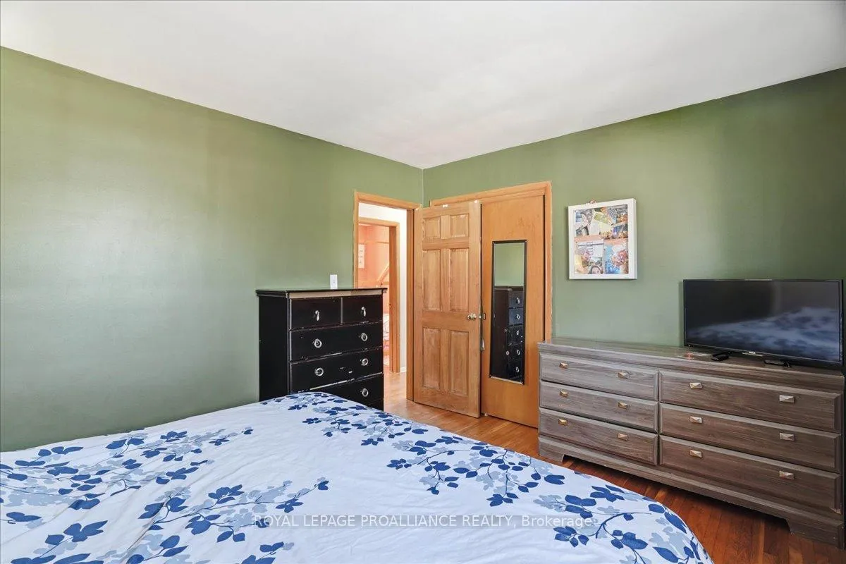 Photo 21 of 24 Melrose Crescent, Belleville, Belleville Ward — HOMEH