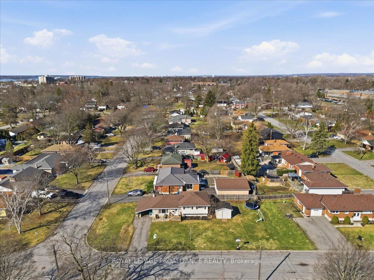 Photo 26 of 24 Melrose Crescent, Belleville, Belleville Ward — HOMEH