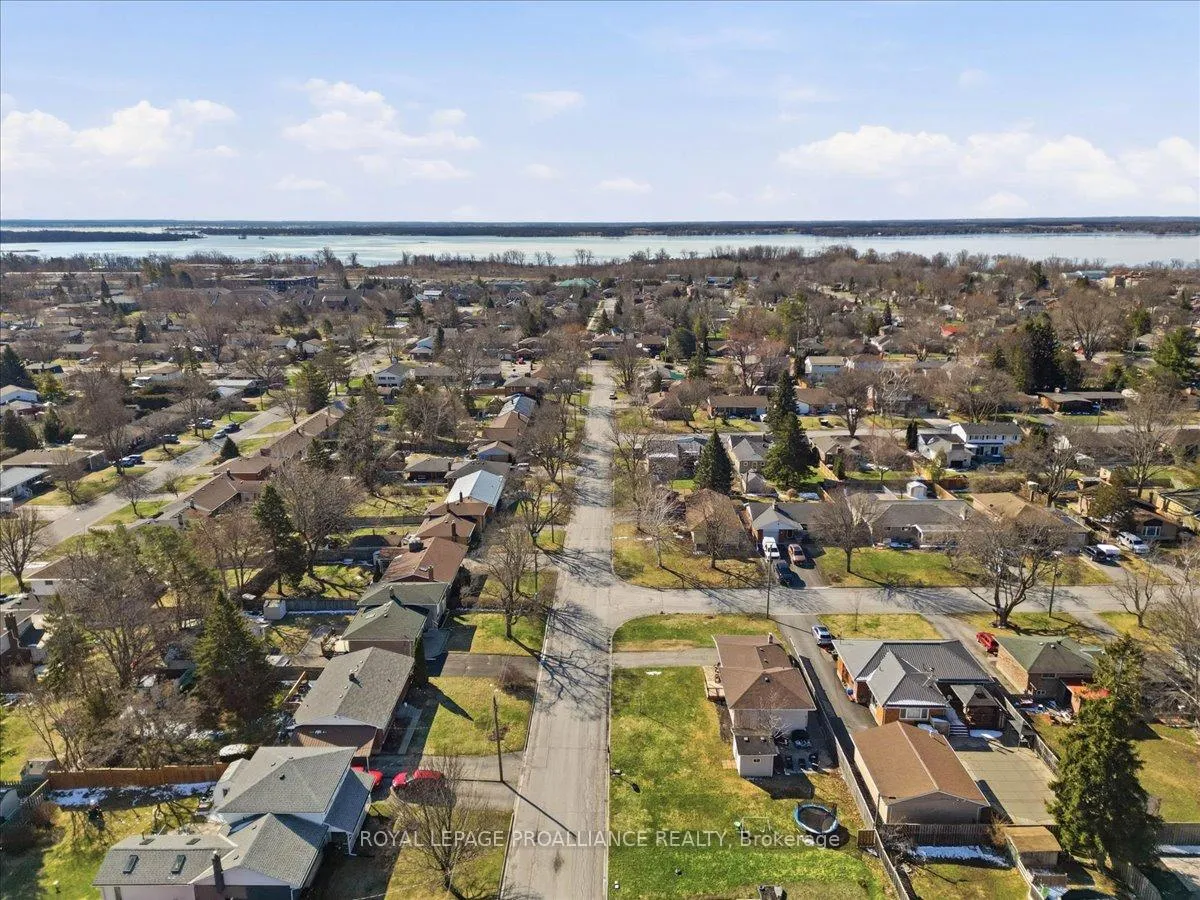 Photo 29 of 24 Melrose Crescent, Belleville, Belleville Ward — HOMEH