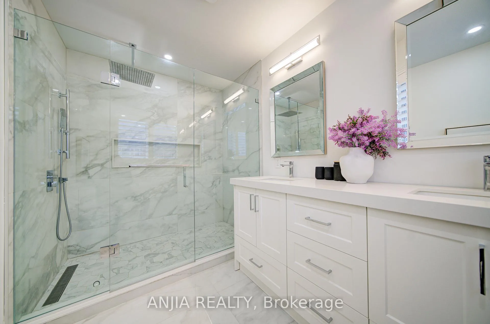 Photo 38 of 22 Kylemore Way, Markham, Angus Glen — HOMEH
