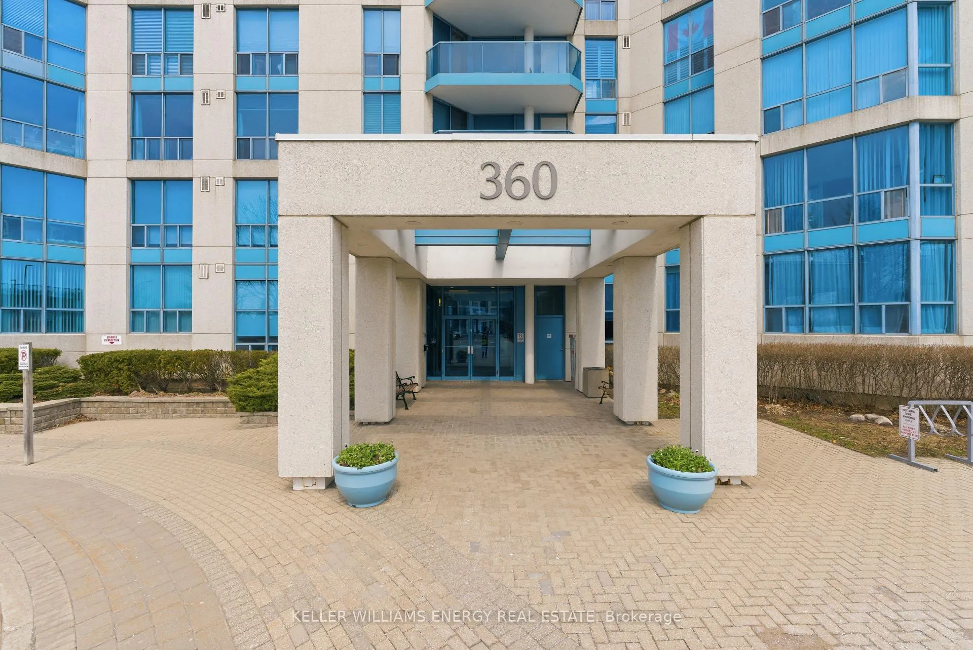 Photo 3 of Unit 903, 360 Watson Street W, Whitby, Port Whitby — HOMEH