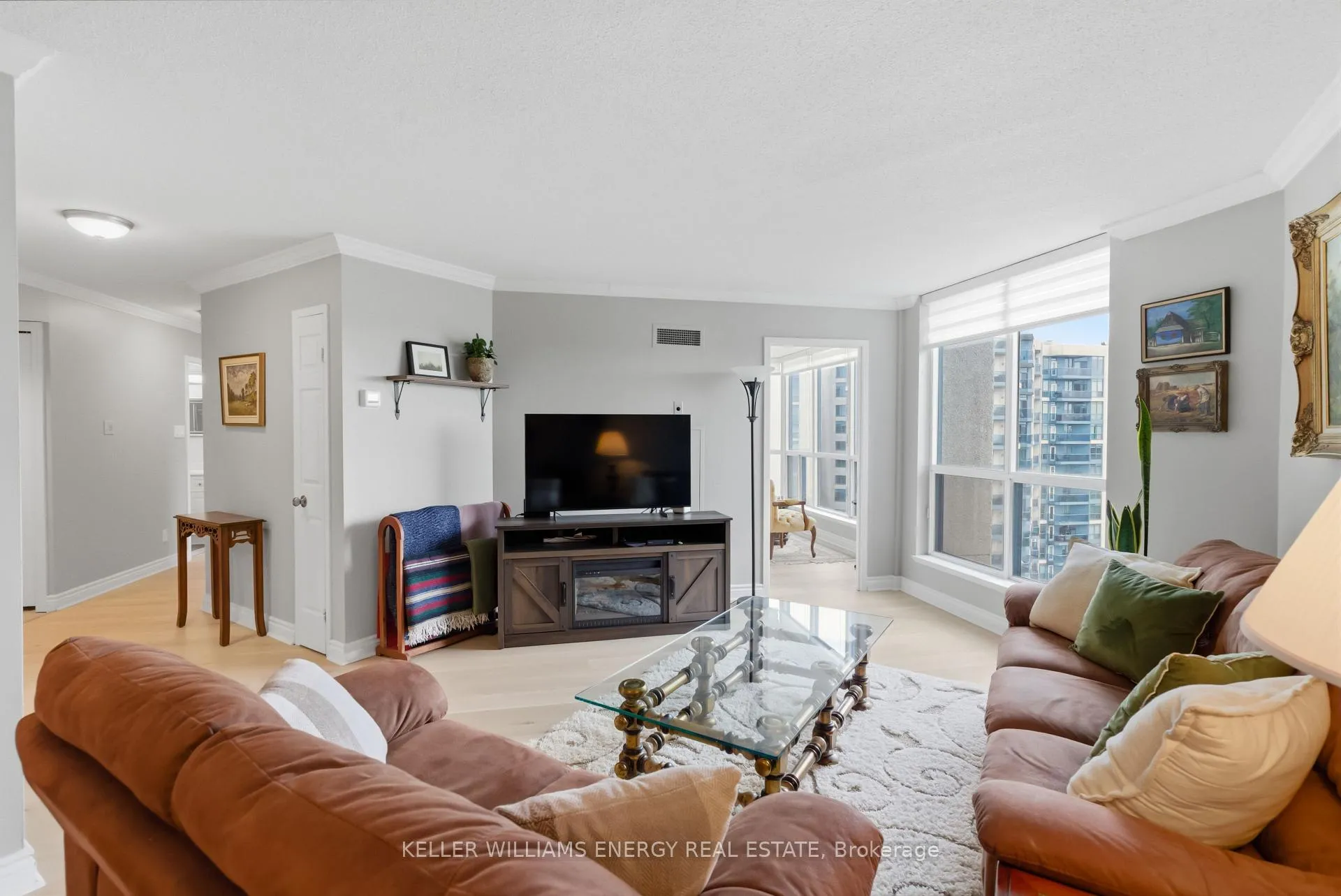 Photo 19 of Unit 903, 360 Watson Street W, Whitby, Port Whitby — HOMEH
