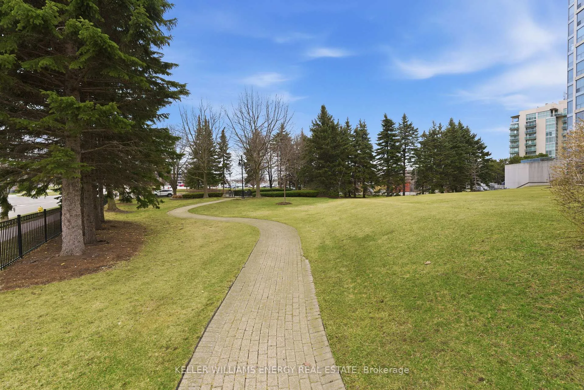 Photo 42 of Unit 903, 360 Watson Street W, Whitby, Port Whitby — HOMEH