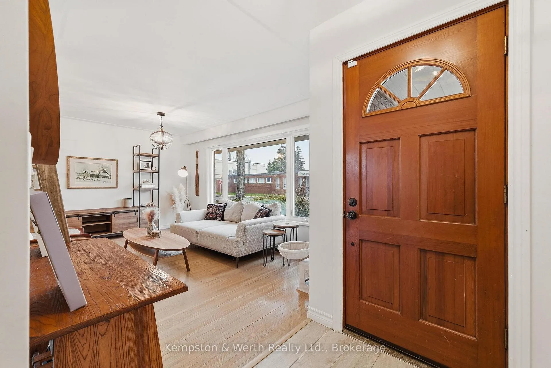 Photo 7 of 260 Binning Street W, North Perth, Listowel — HOMEH