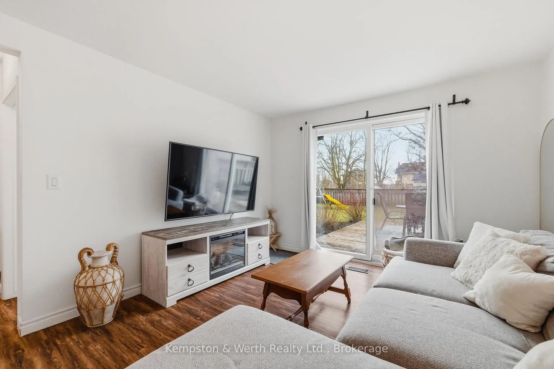 Photo 25 of 260 Binning Street W, North Perth, Listowel — HOMEH