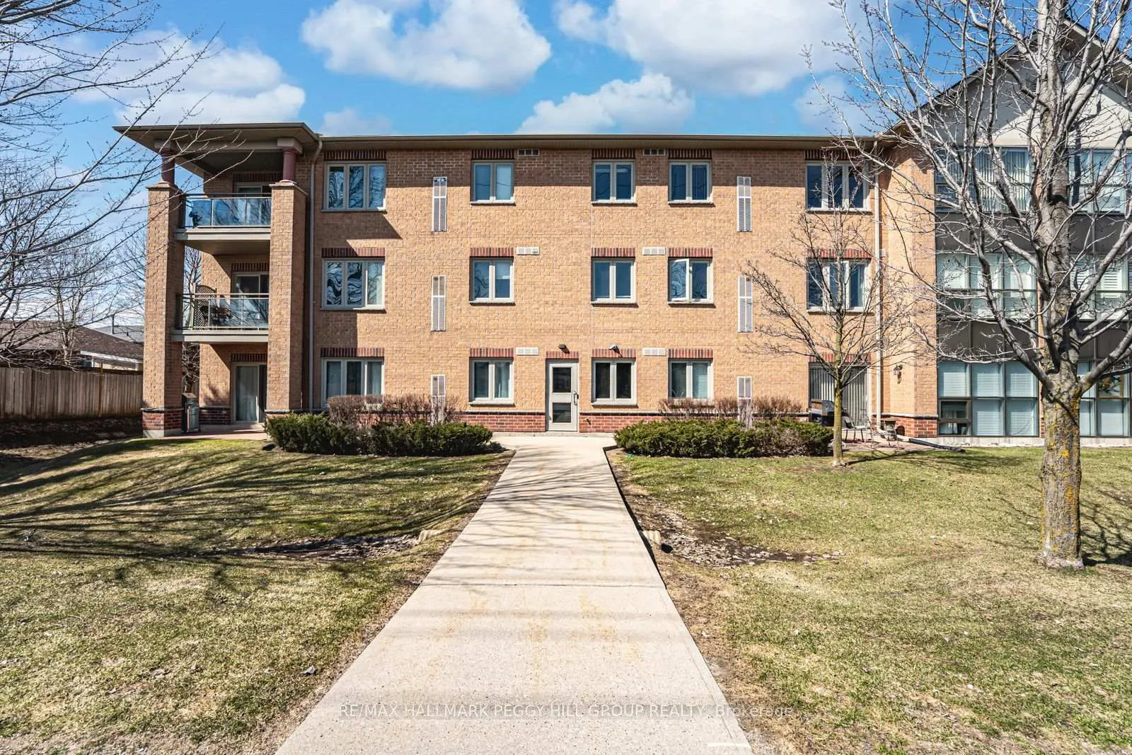 Photo 11 of Unit 310, 500 Mapleview Drive W, Barrie, Holly — HOMEH