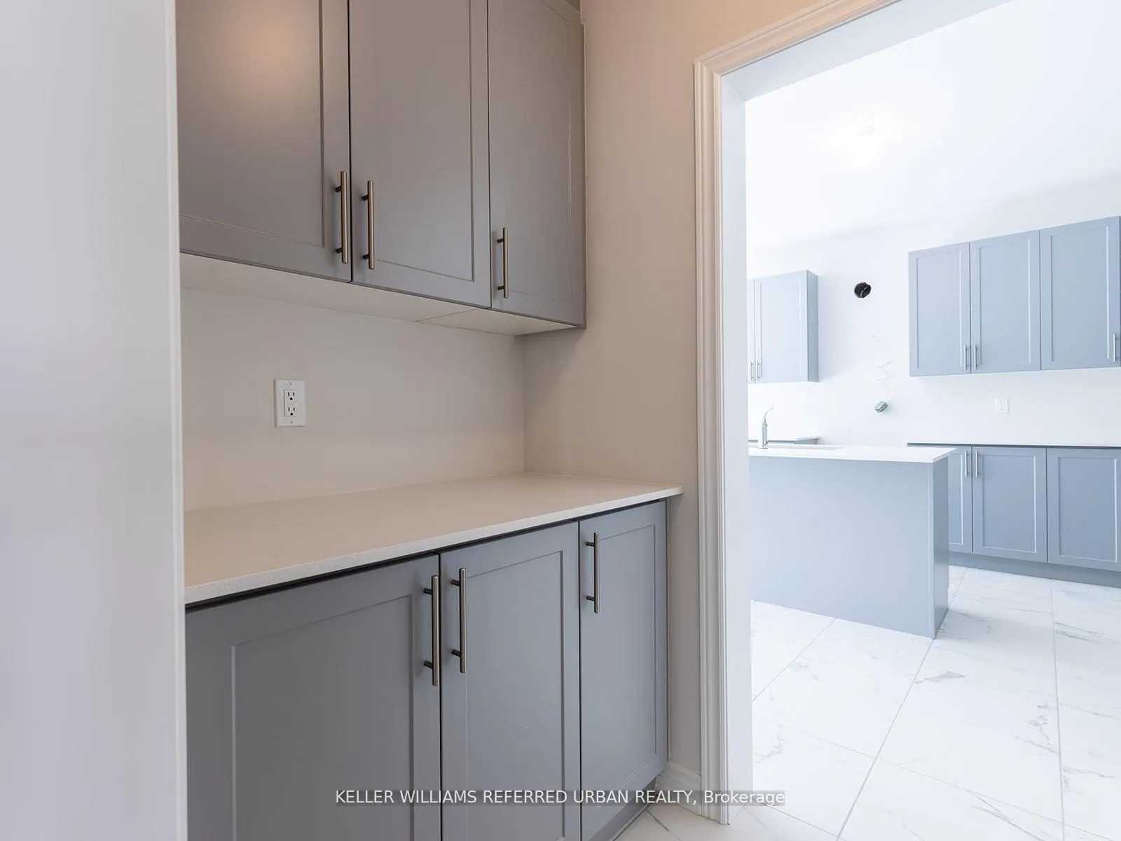 Photo 8 of 1470 Davis Loop Circle, Innisfil, Lefroy — HOMEH