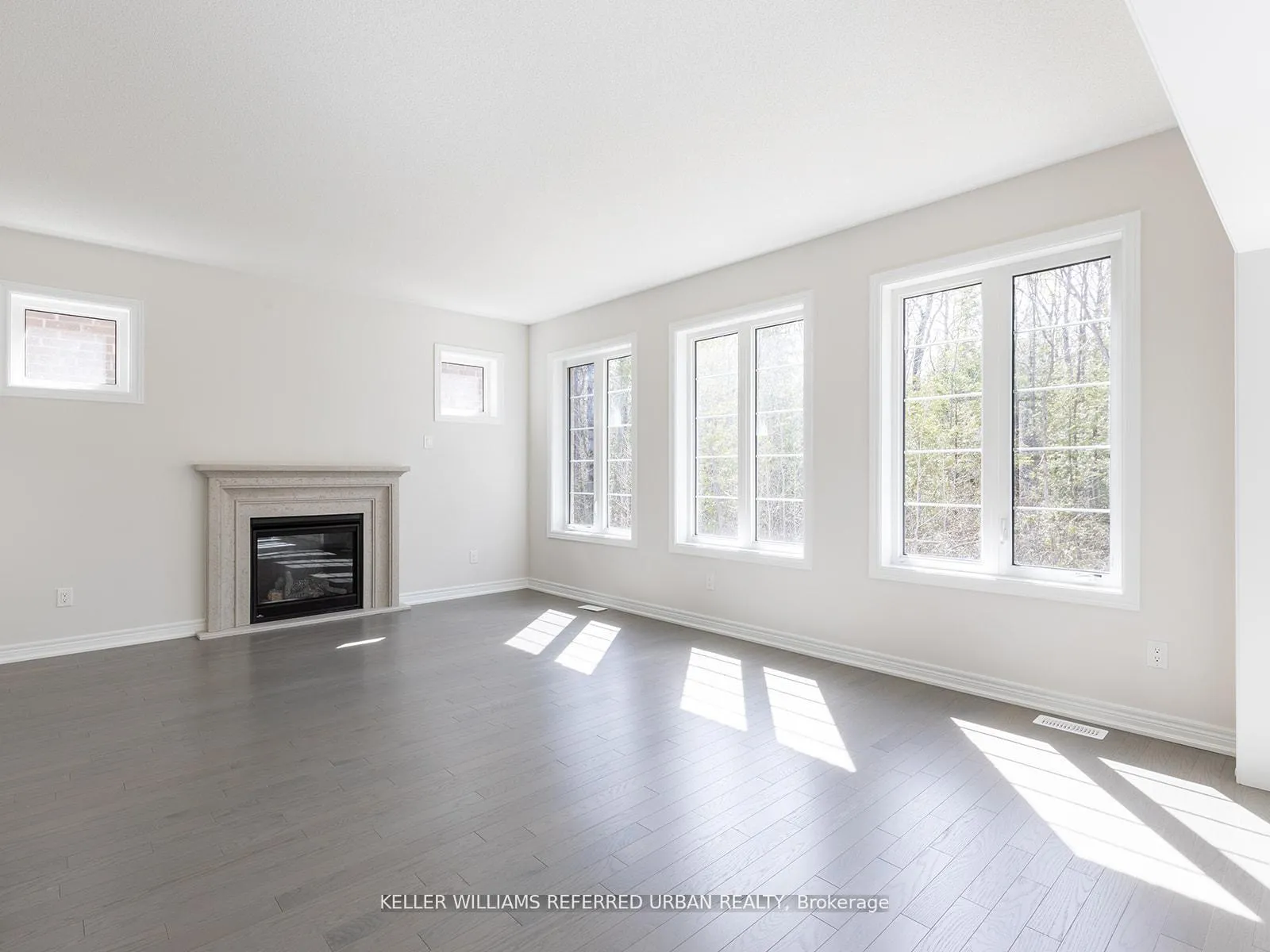 Photo 16 of 1470 Davis Loop Circle, Innisfil, Lefroy — HOMEH