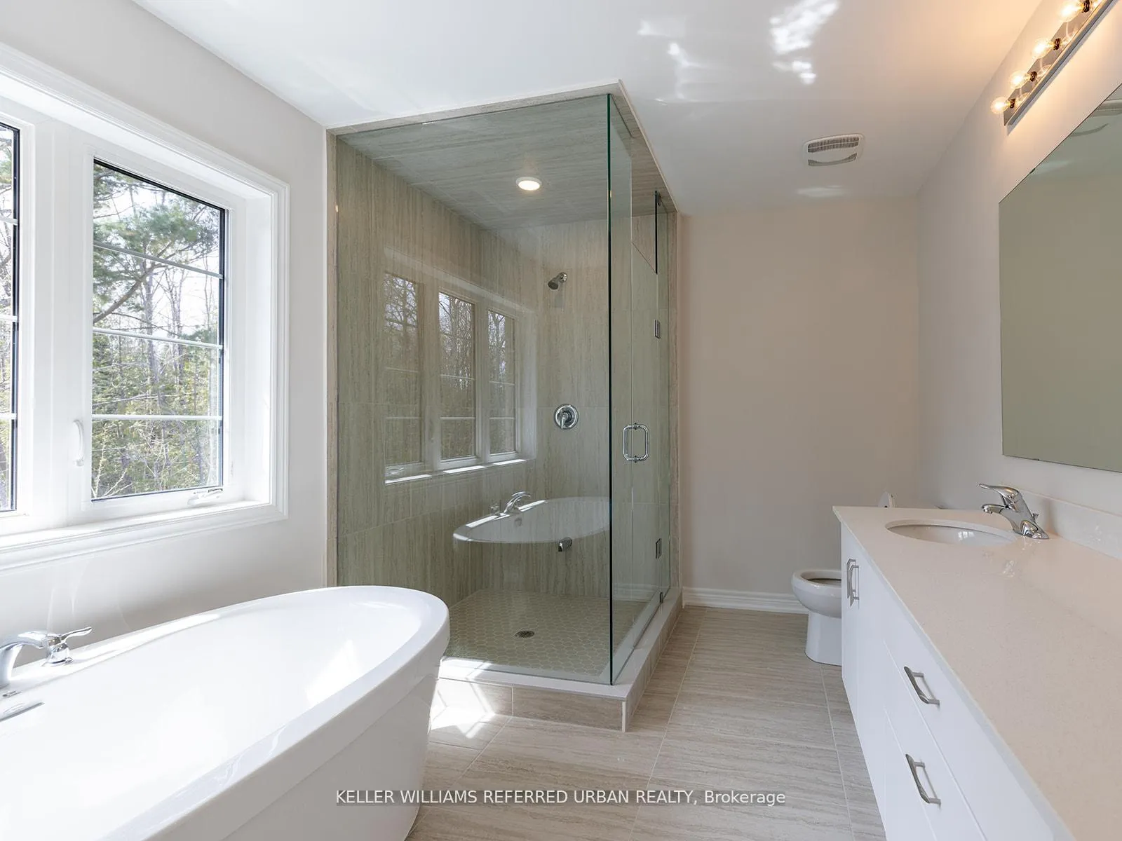 Photo 39 of 1470 Davis Loop Circle, Innisfil, Lefroy — HOMEH