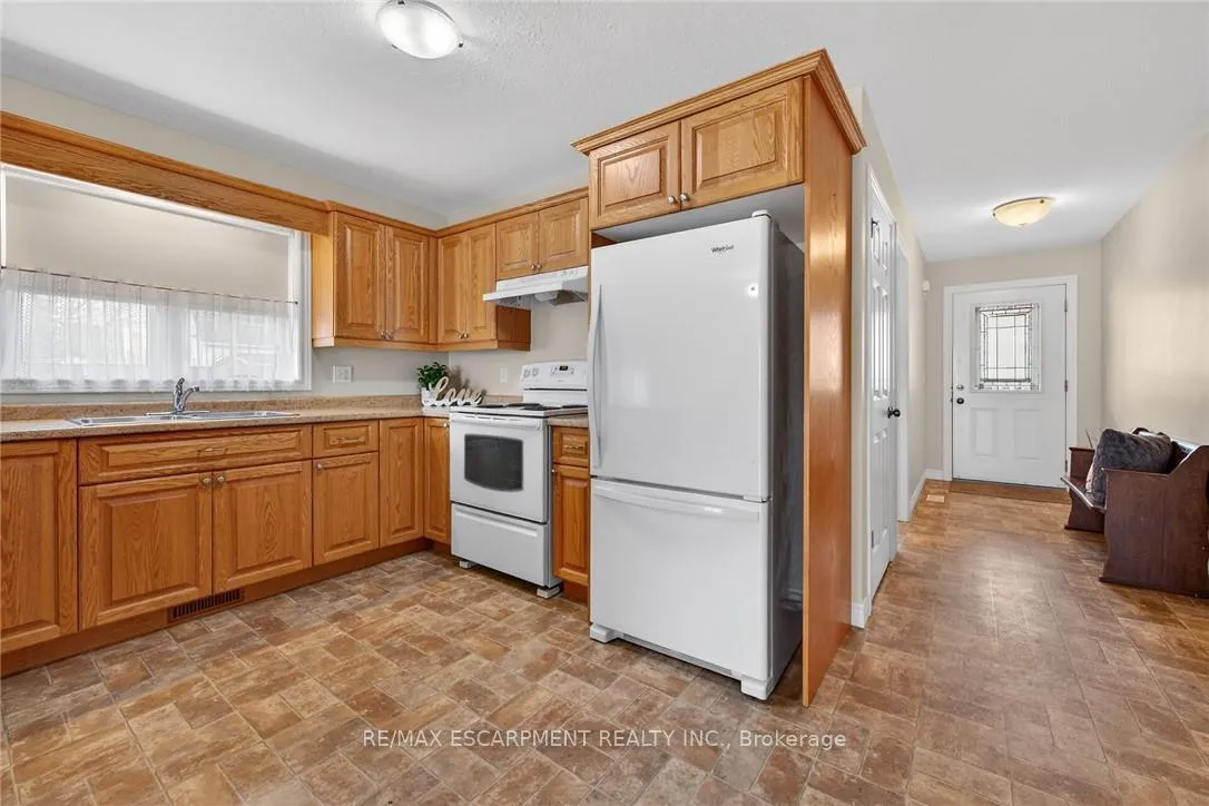 Photo 13 of 536 Alder Street E, Haldimand, Dunnville — HOMEH