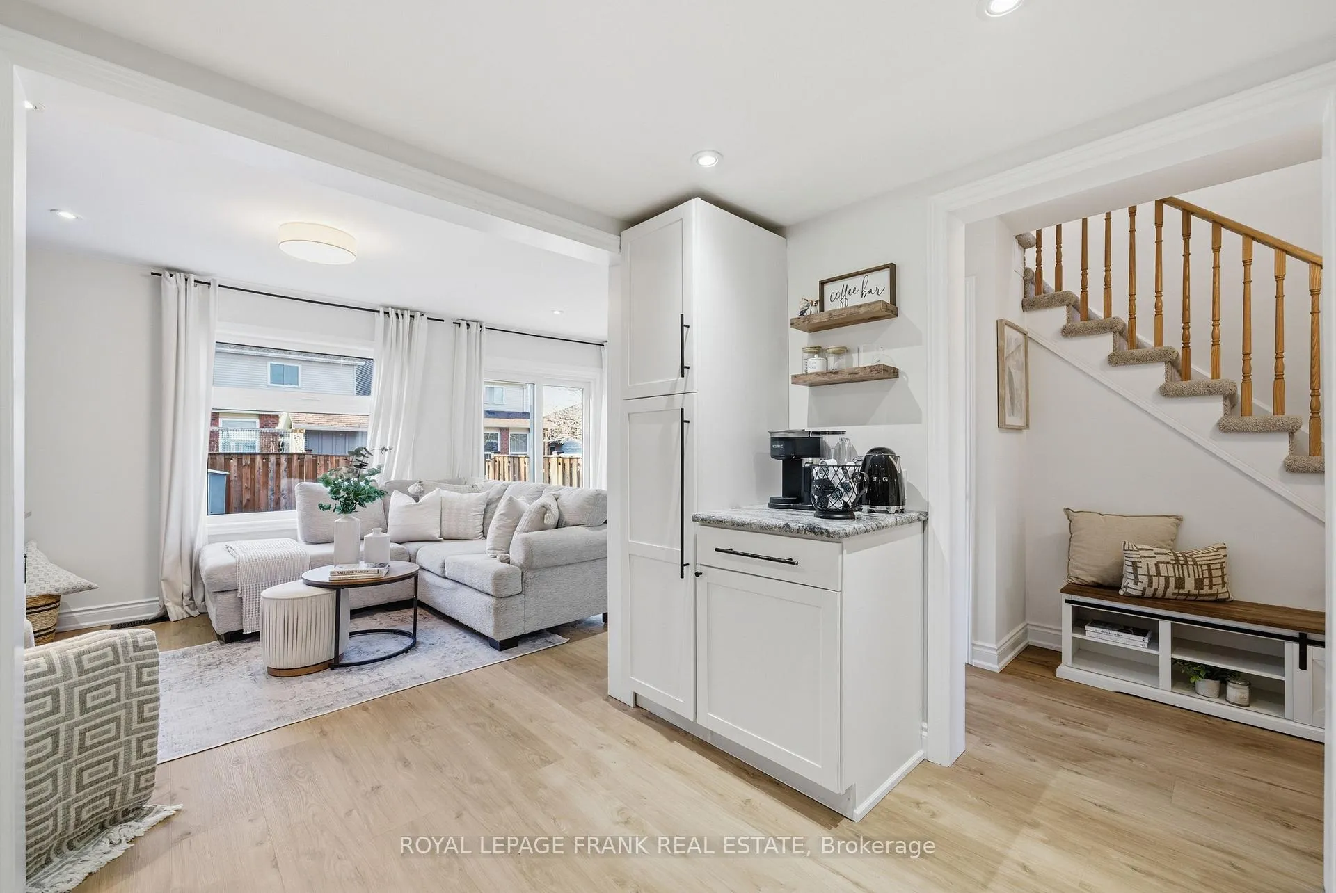 Photo 4 of 101 Trewin Lane, Clarington, Bowmanville — HOMEH
