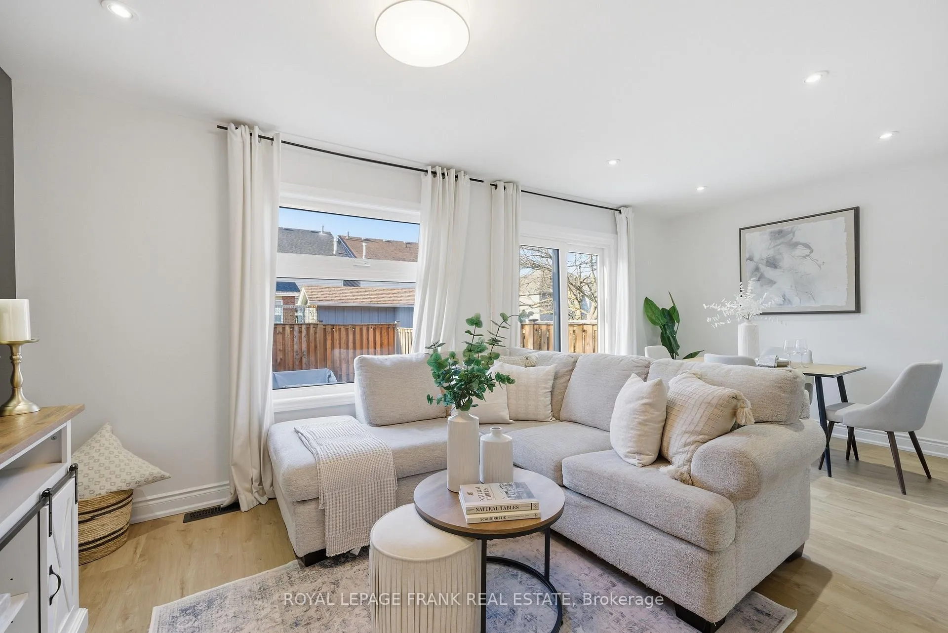 Photo 6 of 101 Trewin Lane, Clarington, Bowmanville — HOMEH