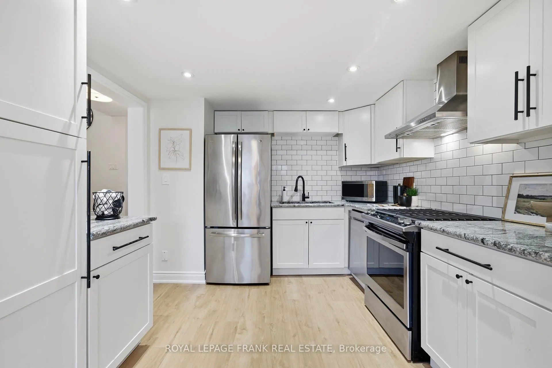Photo 10 of 101 Trewin Lane, Clarington, Bowmanville — HOMEH