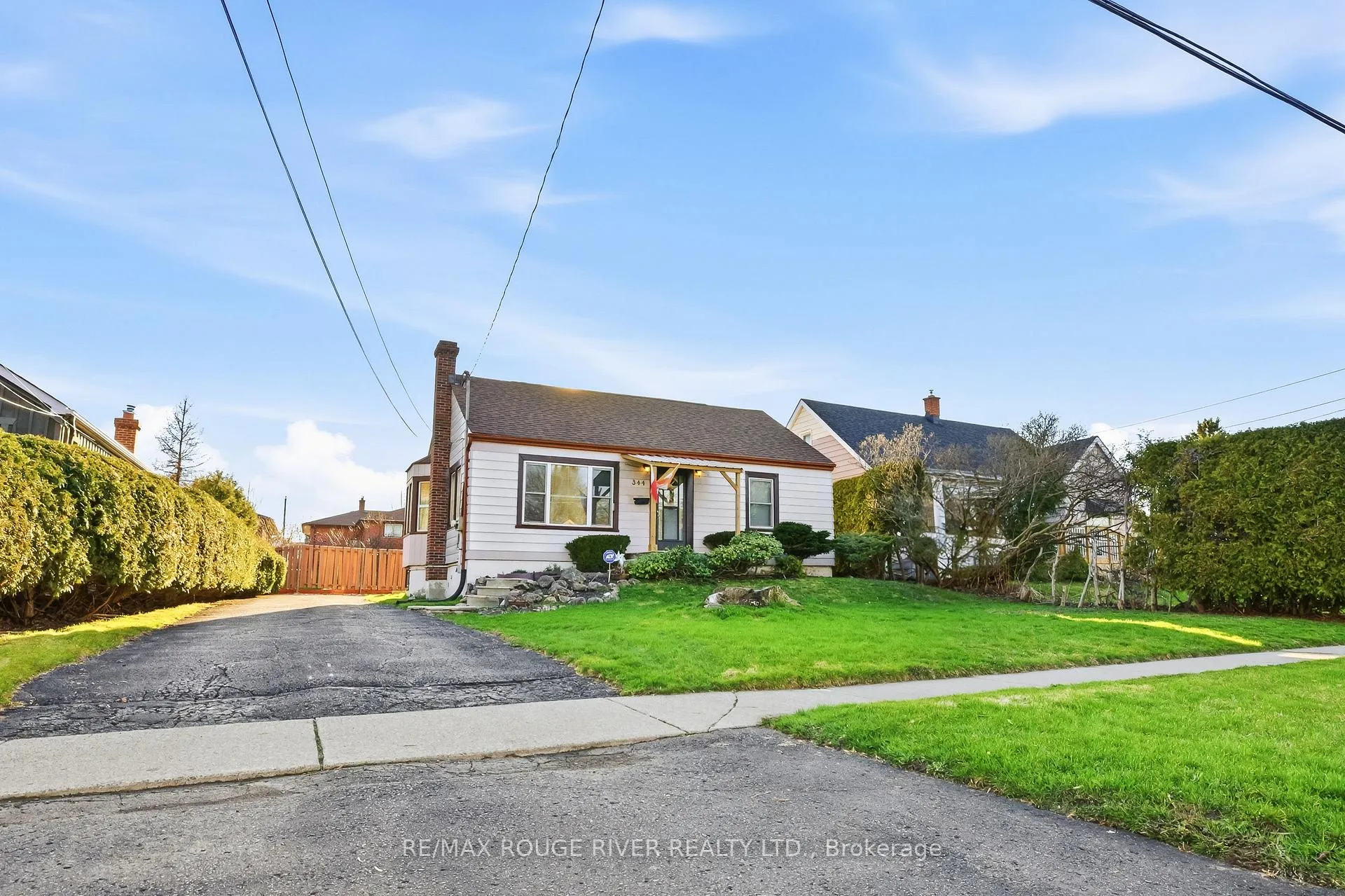 Photo 2 of 344 Nipigon Street, Oshawa, McLaughlin — HOMEH