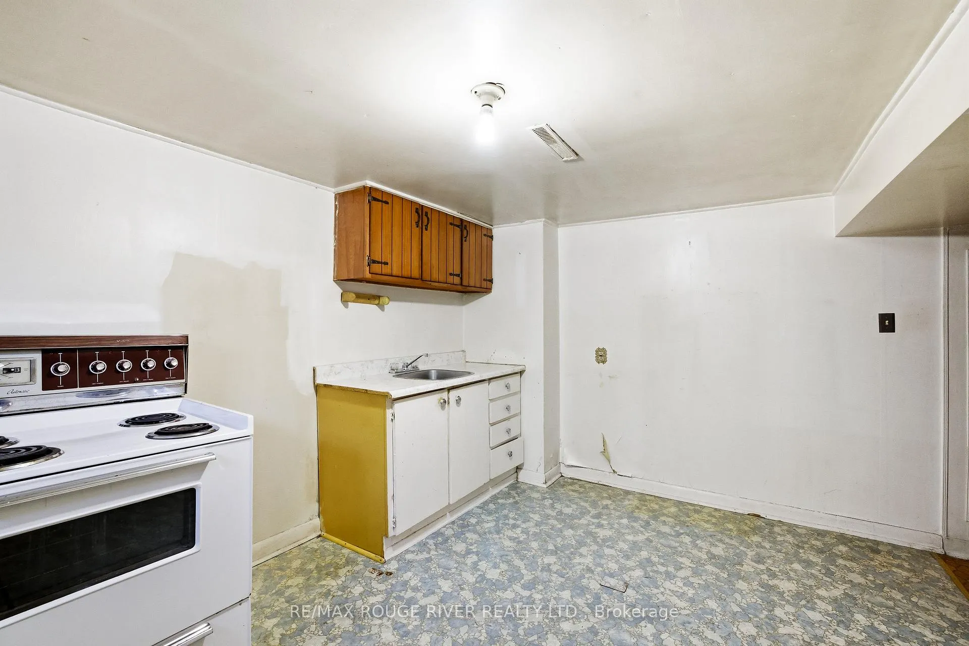 Photo 30 of 344 Nipigon Street, Oshawa, McLaughlin — HOMEH