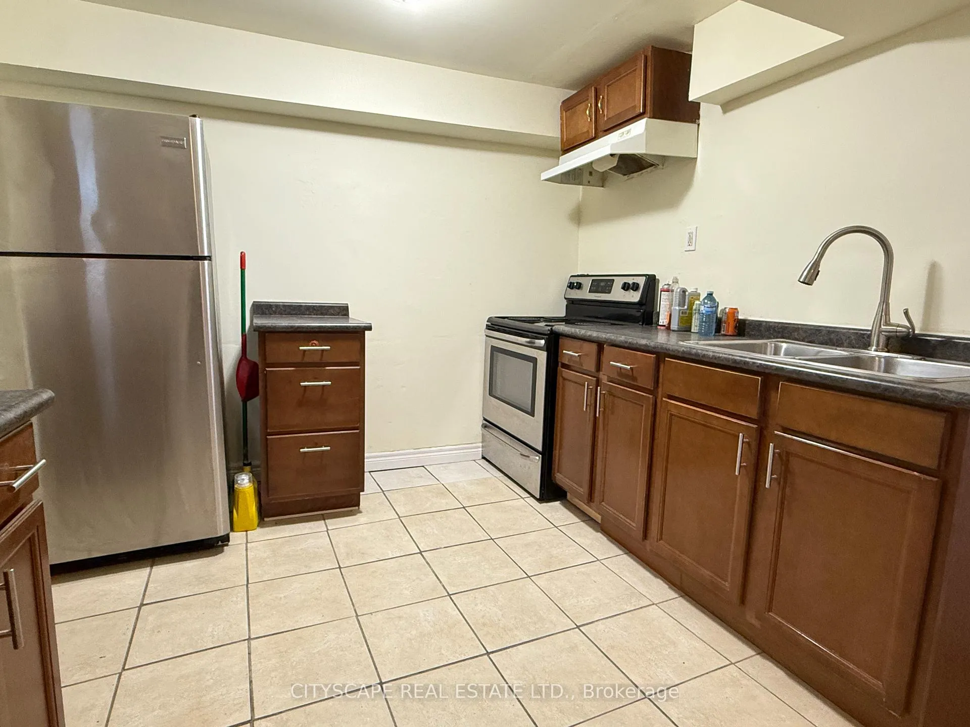 Photo 33 of Unit B, 61 Eby Street, Kitchener — HOMEH