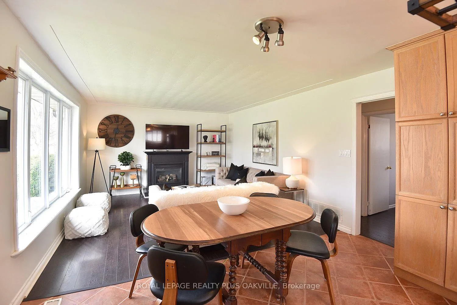 Photo 10 of 1304 Bunnell Drive, Burlington, Mountainside — HOMEH