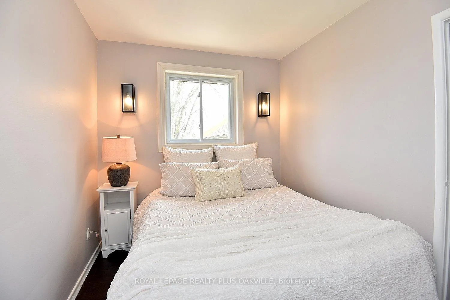 Photo 19 of 1304 Bunnell Drive, Burlington, Mountainside — HOMEH