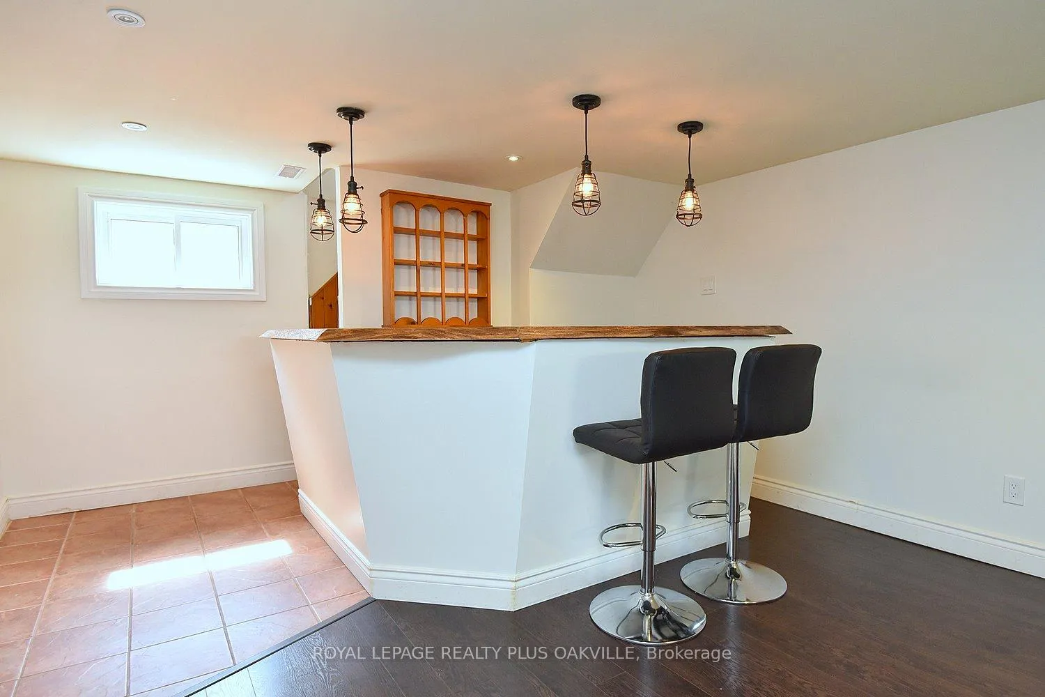 Photo 27 of 1304 Bunnell Drive, Burlington, Mountainside — HOMEH