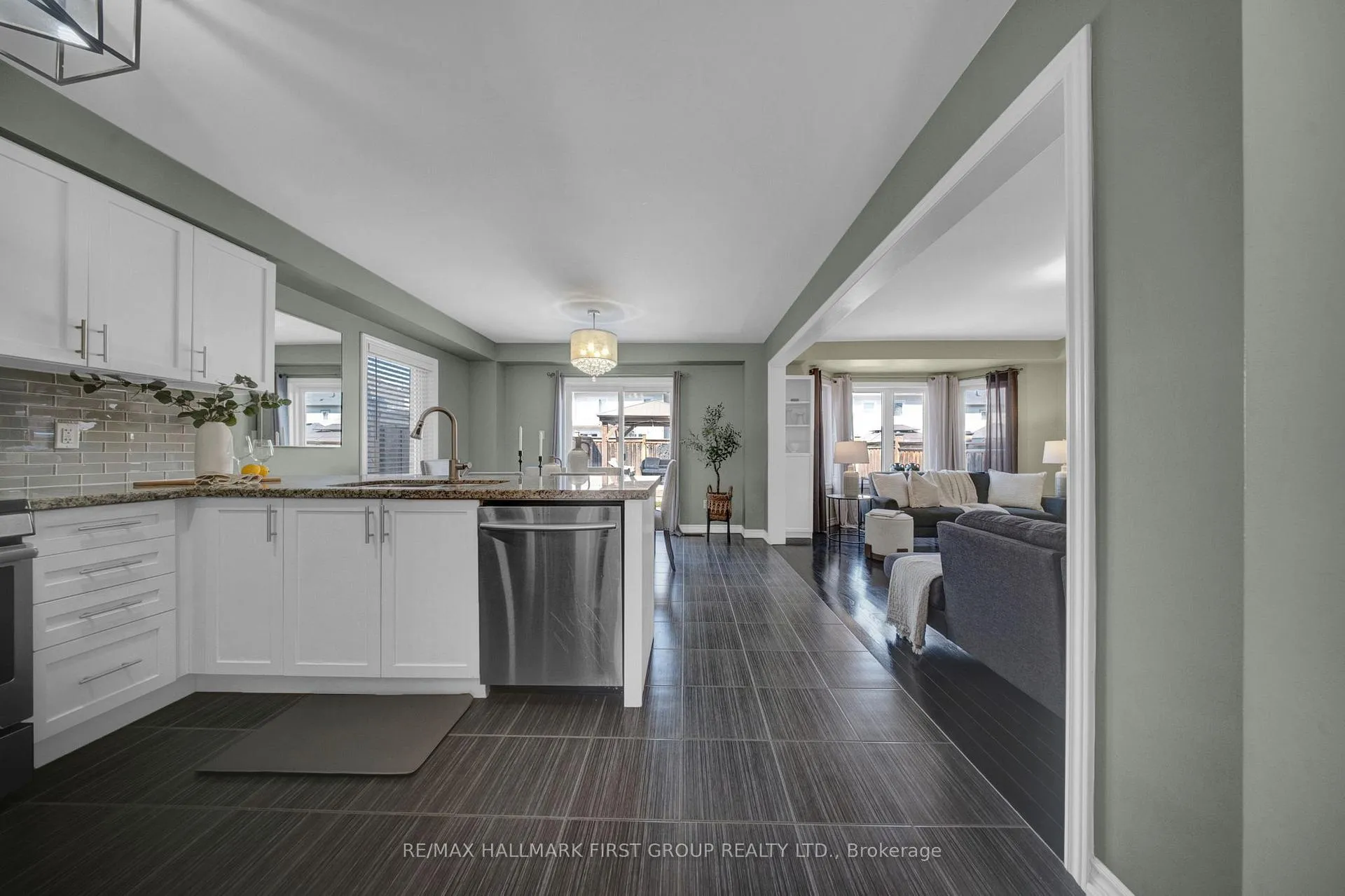 Photo 2 of 90 Sidney Rundle Avenue, Clarington, Bowmanville — HOMEH