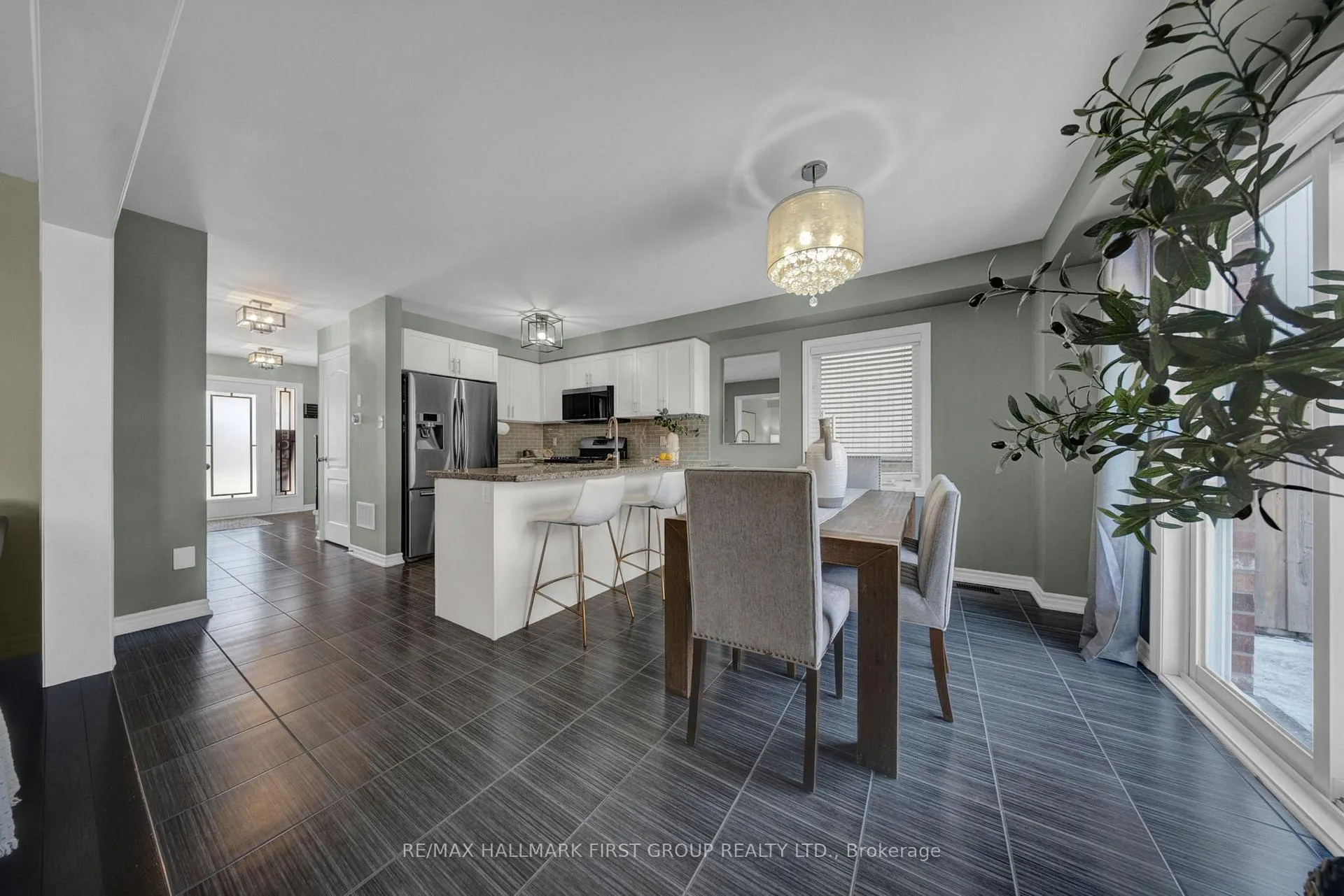 Photo 3 of 90 Sidney Rundle Avenue, Clarington, Bowmanville — HOMEH