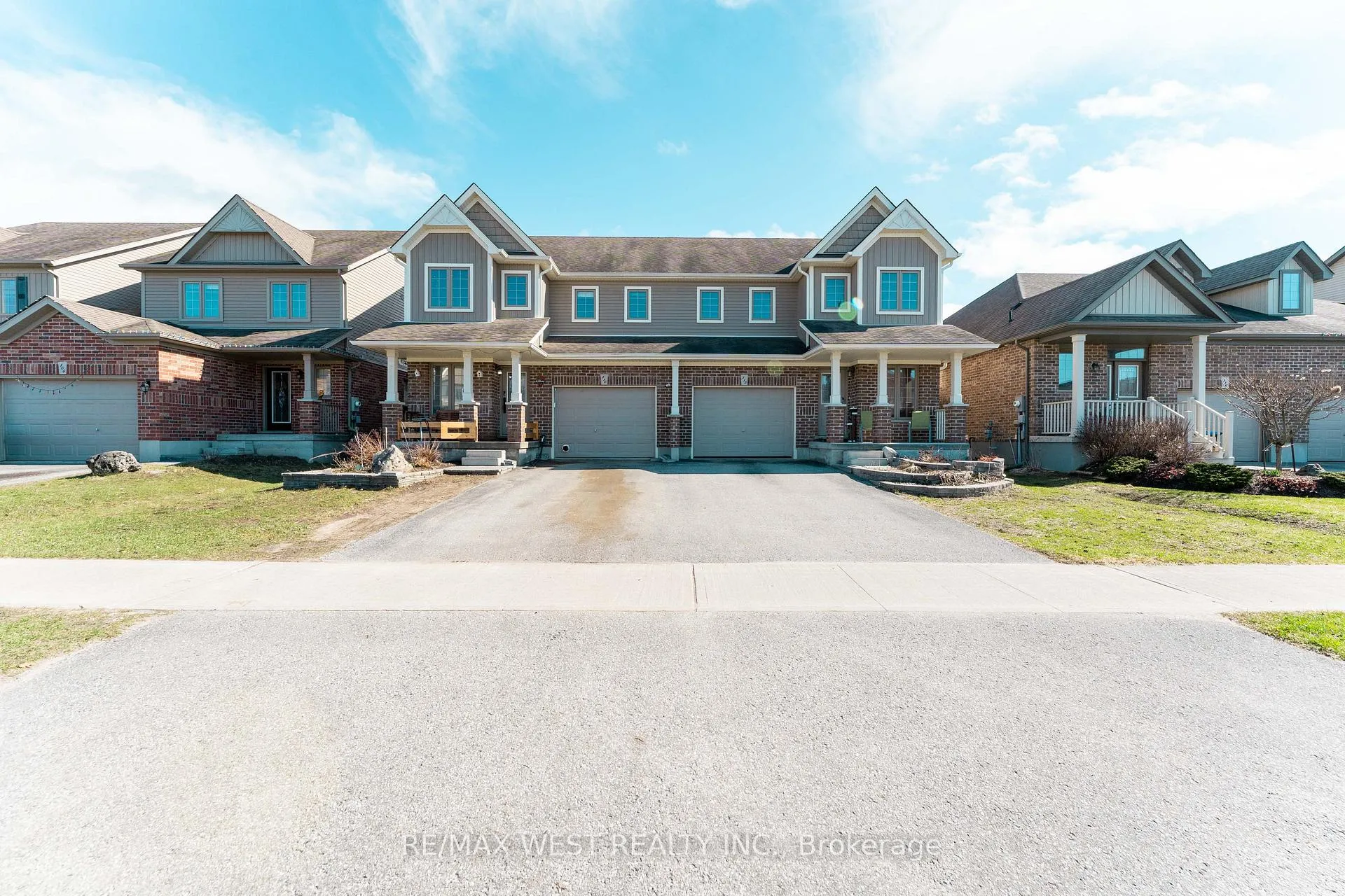 Photo 2 of 110 Banting Crescent, Essa, Angus — HOMEH