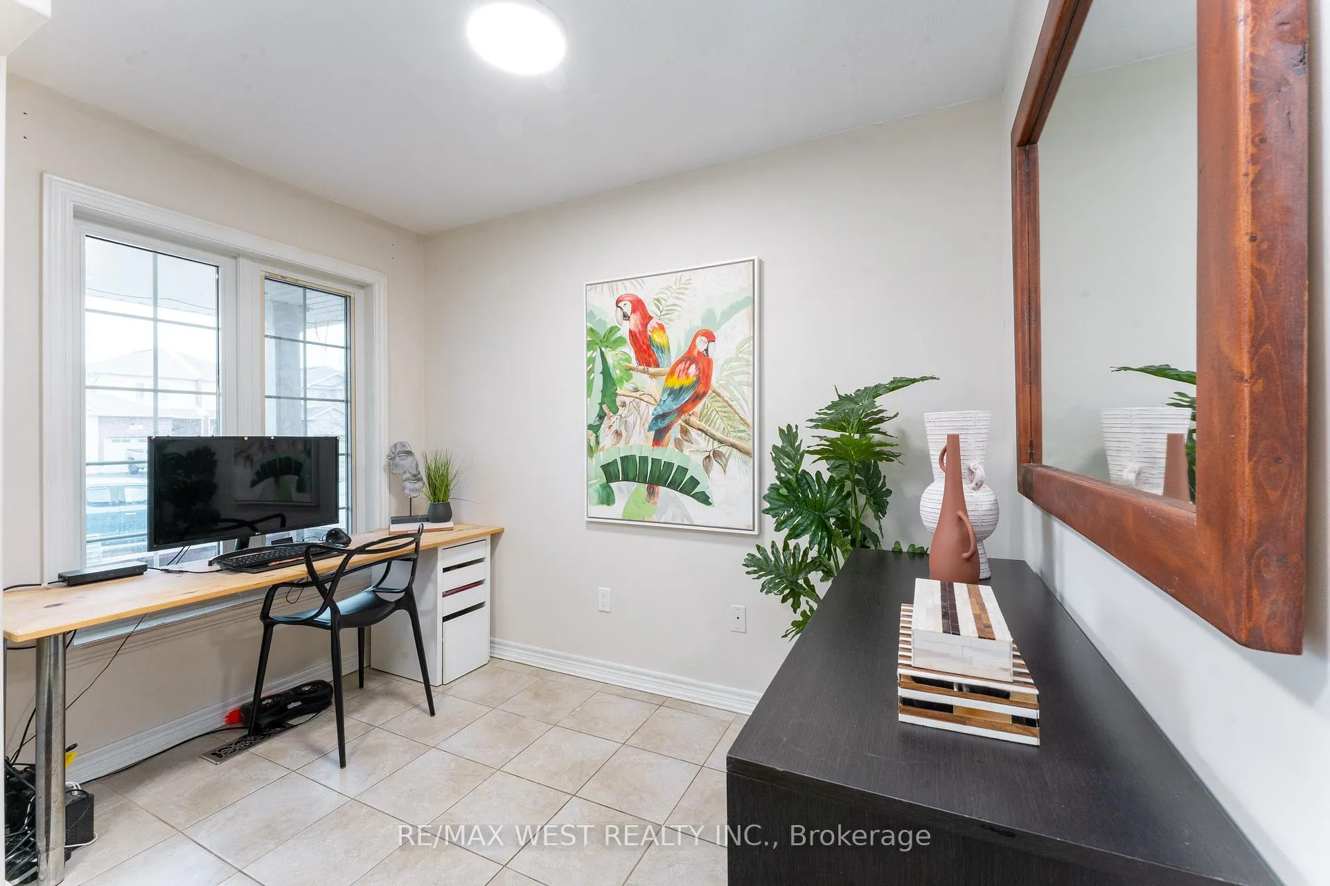 Photo 5 of 110 Banting Crescent, Essa, Angus — HOMEH