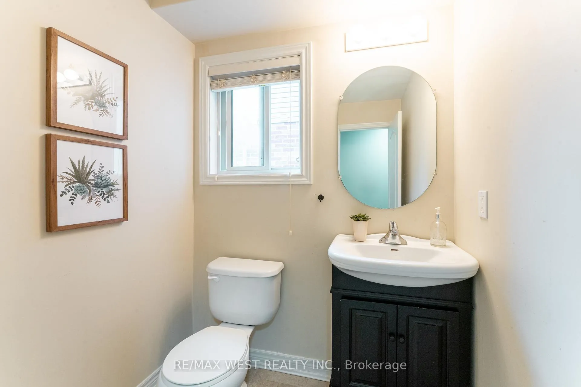 Photo 6 of 110 Banting Crescent, Essa, Angus — HOMEH