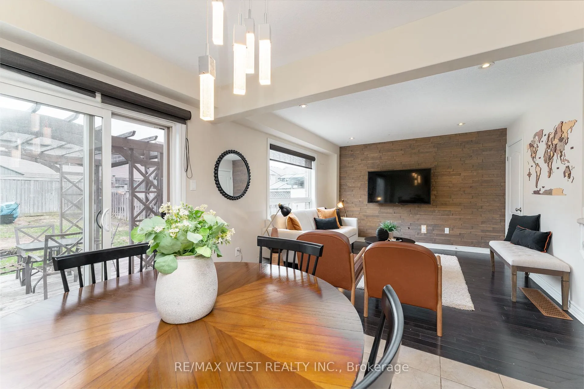 Photo 13 of 110 Banting Crescent, Essa, Angus — HOMEH
