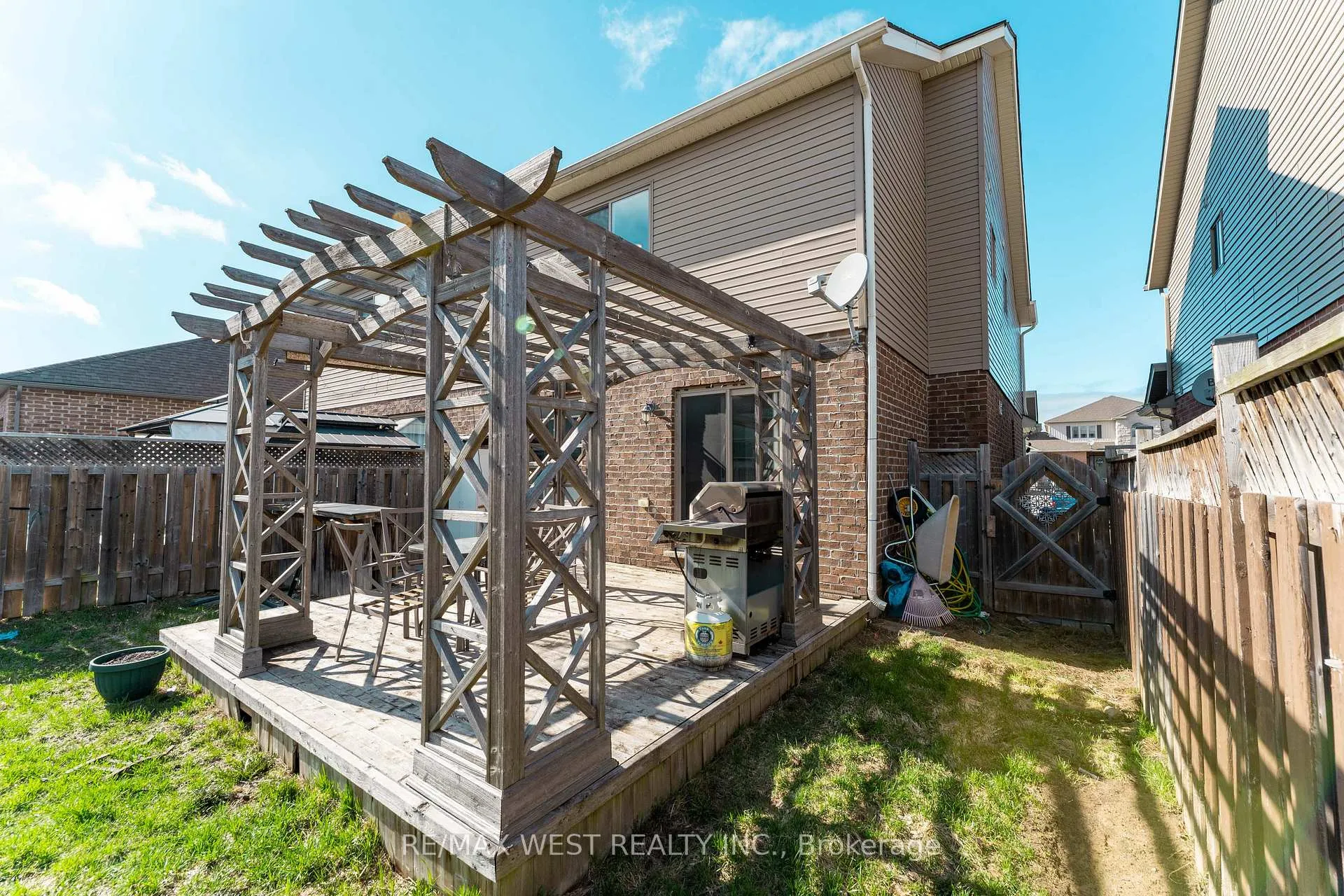 Photo 31 of 110 Banting Crescent, Essa, Angus — HOMEH