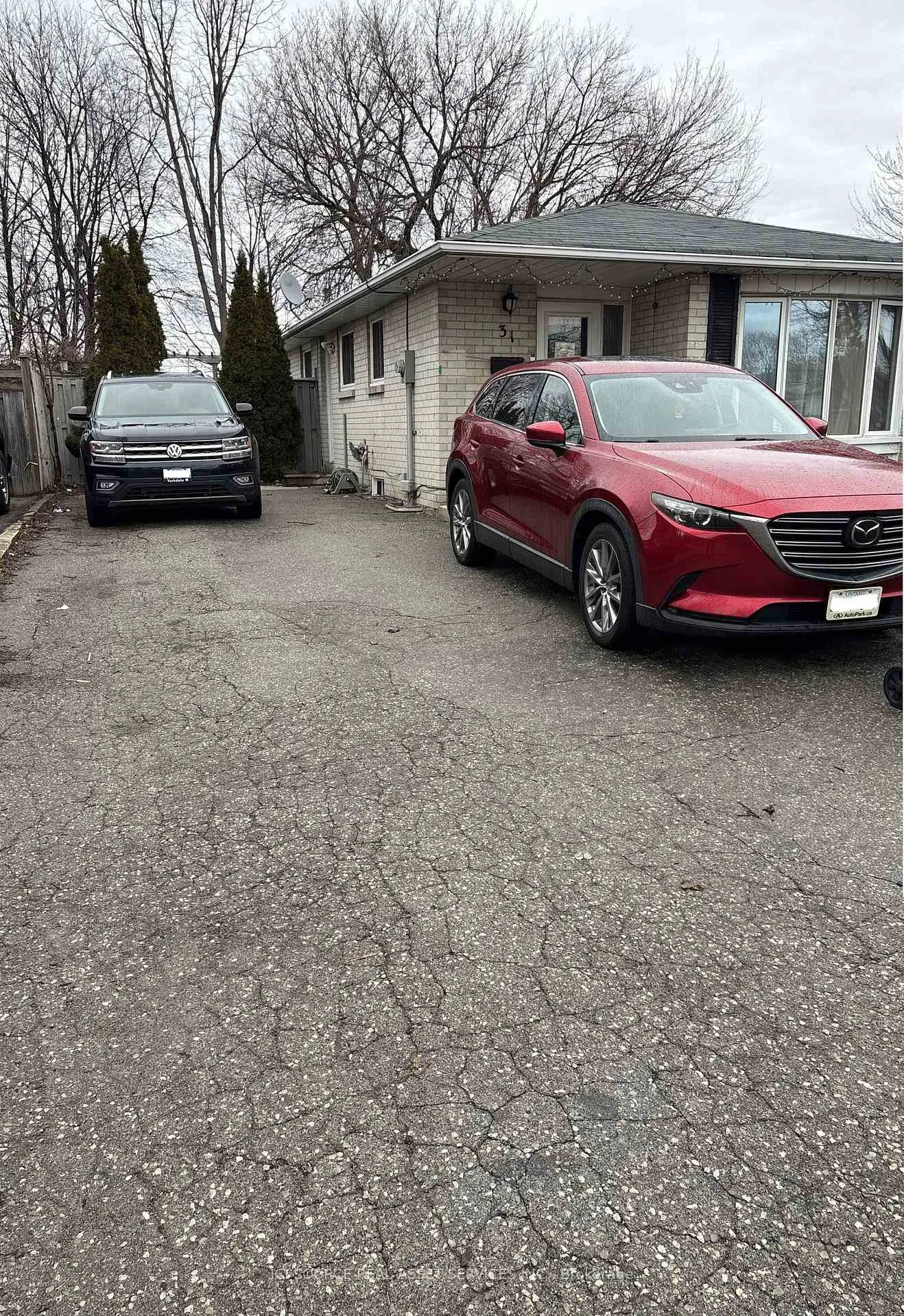 Photo 2 of Unit Basement, 31 Greenwood Crescent, Brampton, Northgate — HOMEH