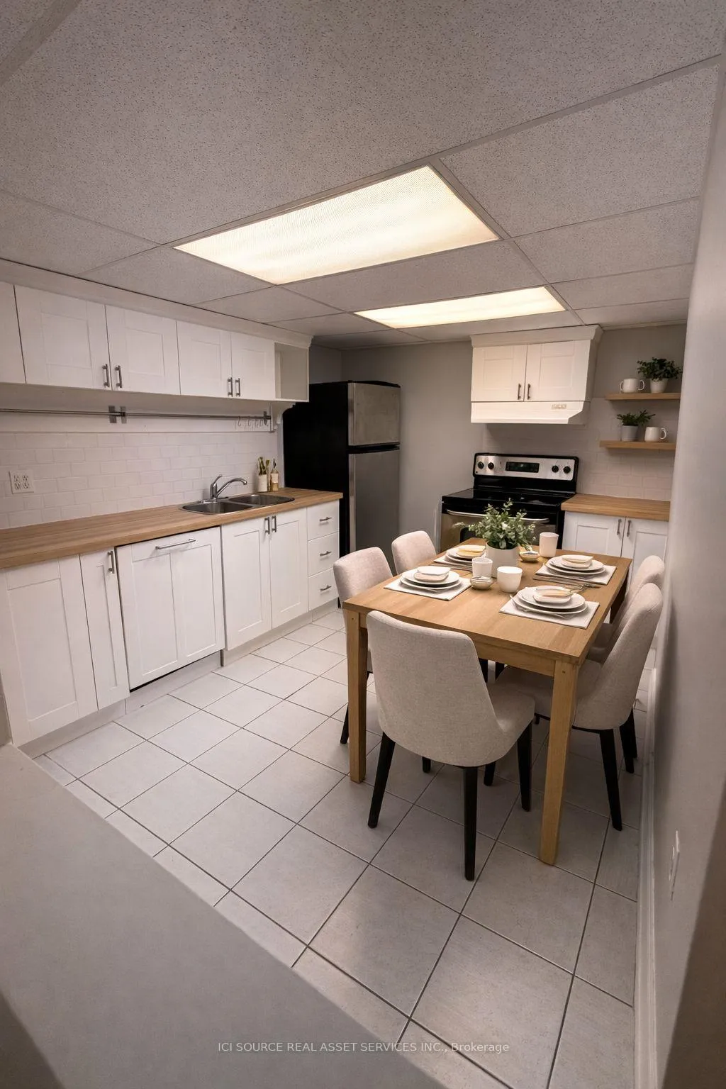 Photo 5 of Unit Basement, 31 Greenwood Crescent, Brampton, Northgate — HOMEH