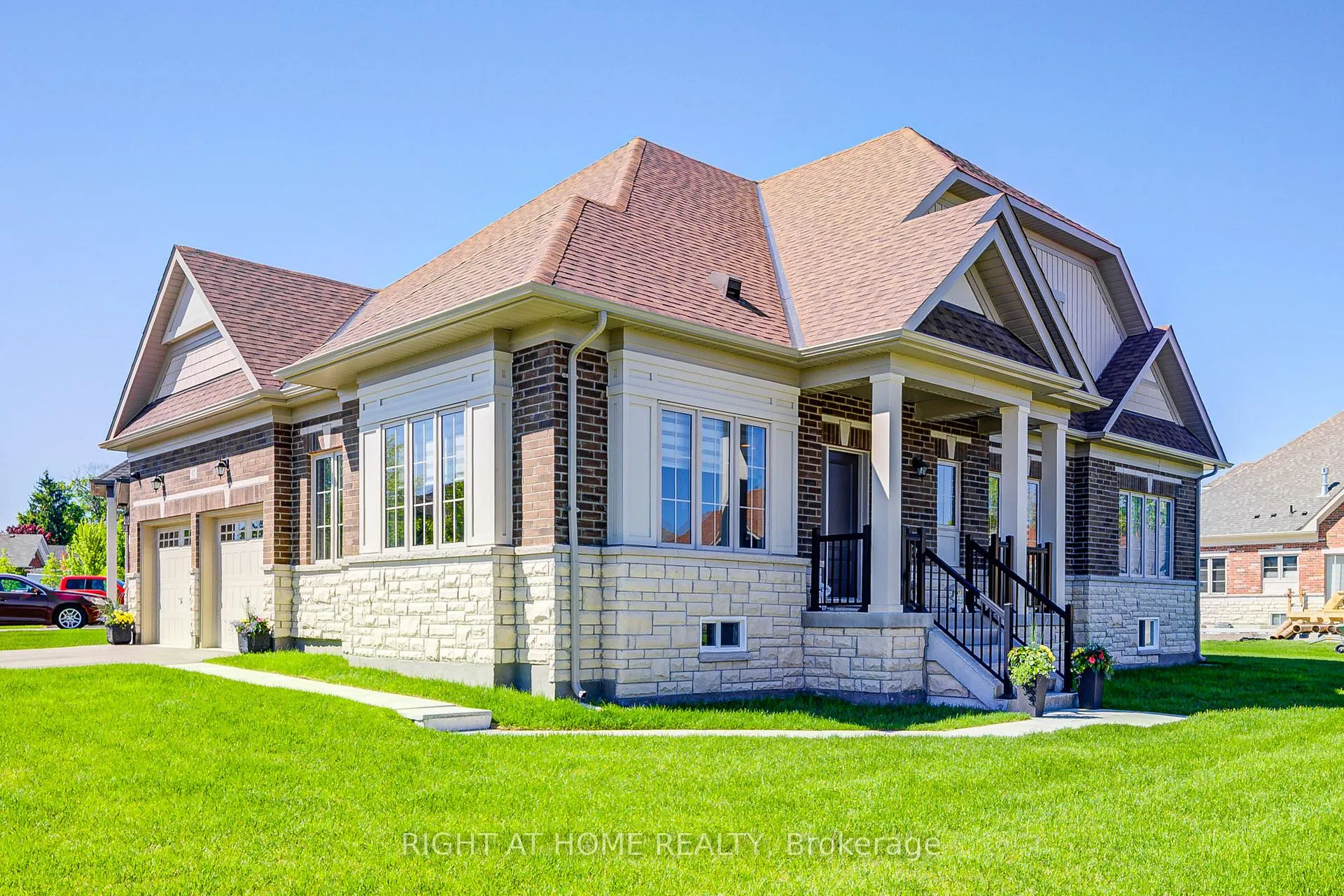 Photo 3 of 42 Waterbury Crescent, Scugog, Port Perry — HOMEH