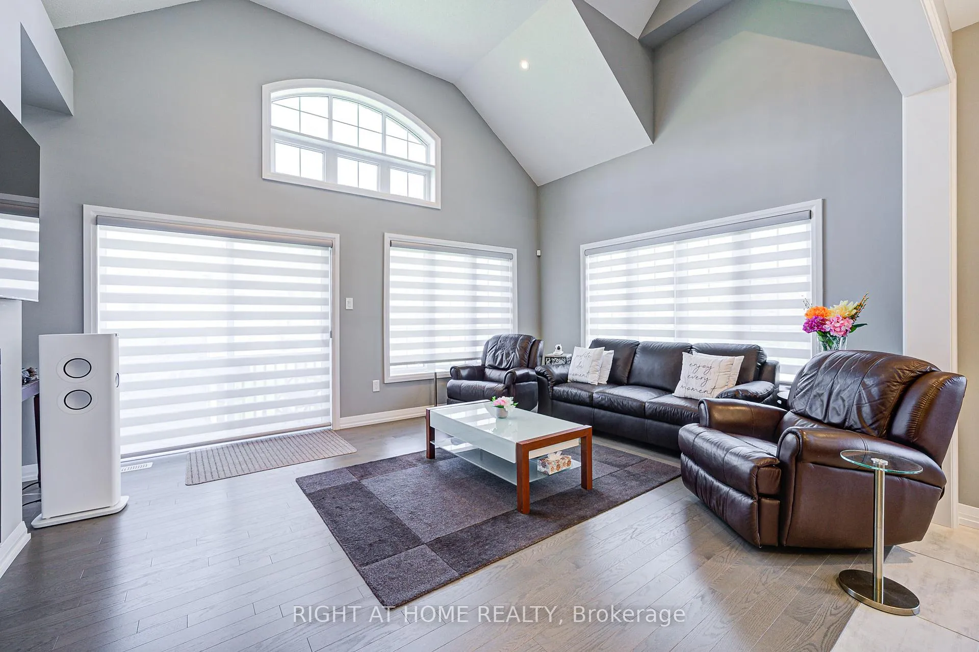 Photo 11 of 42 Waterbury Crescent, Scugog, Port Perry — HOMEH