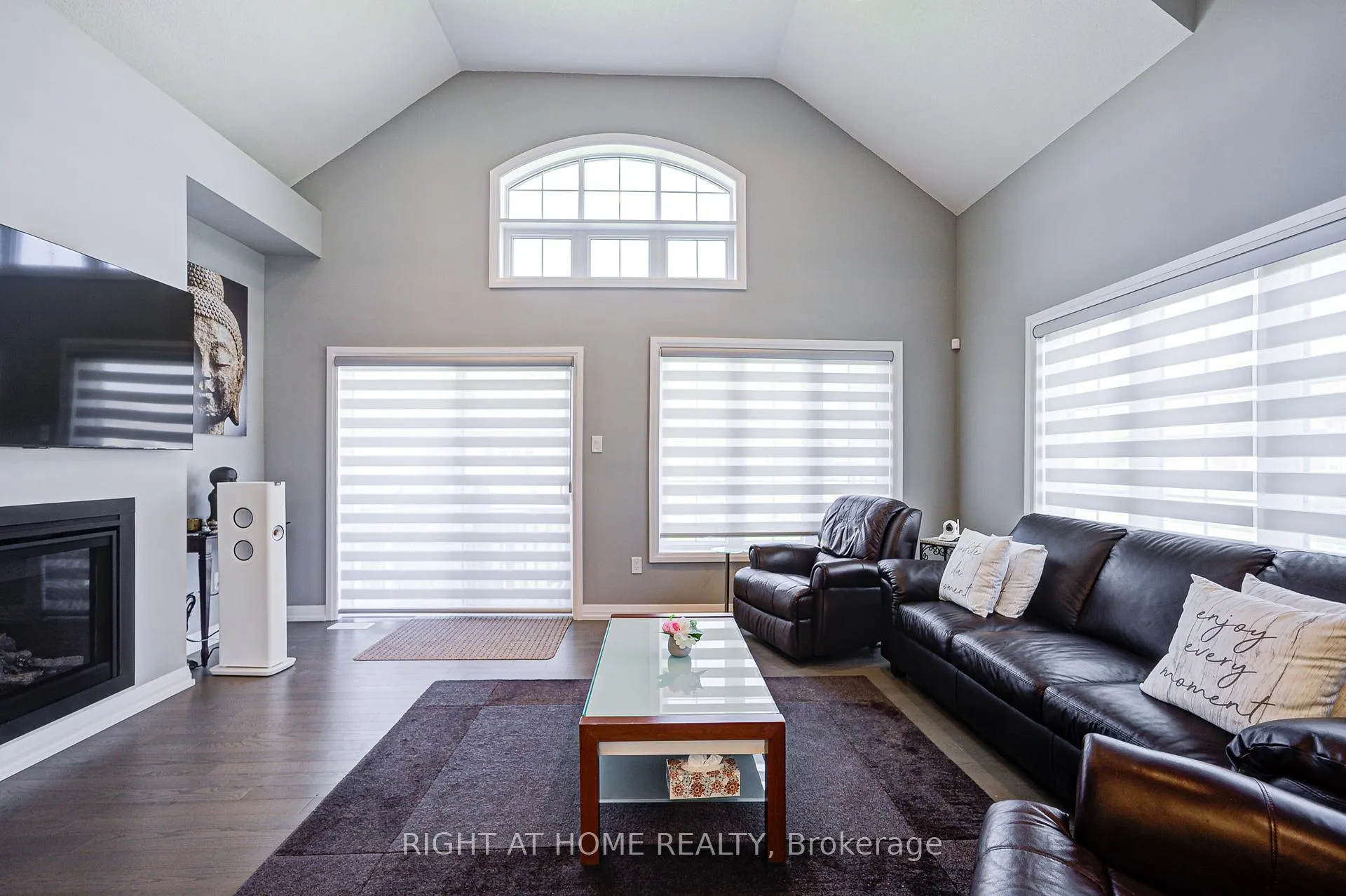 Photo 12 of 42 Waterbury Crescent, Scugog, Port Perry — HOMEH