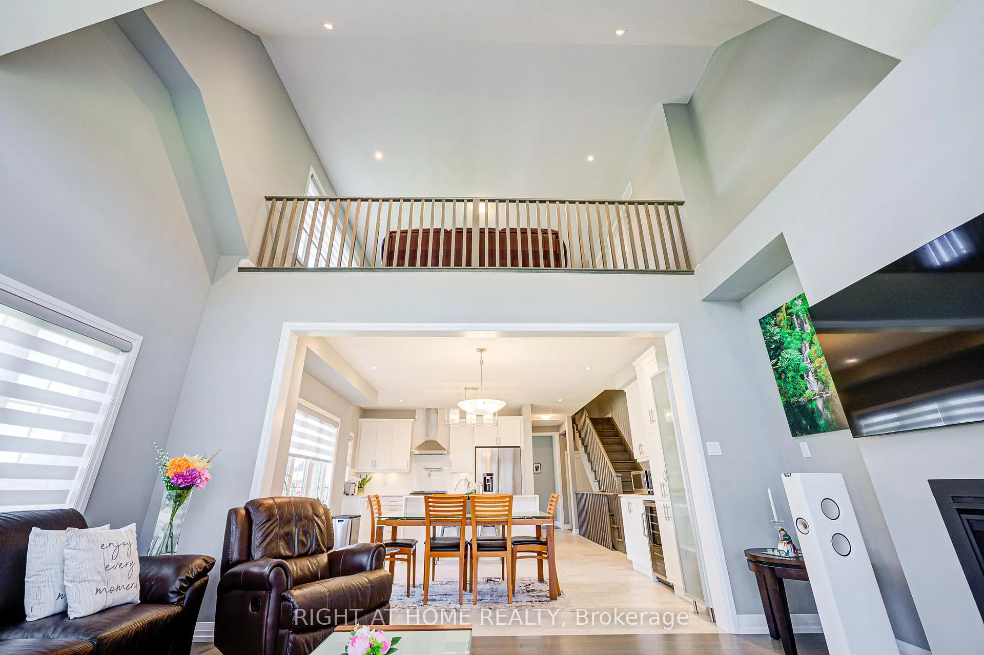 Photo 15 of 42 Waterbury Crescent, Scugog, Port Perry — HOMEH