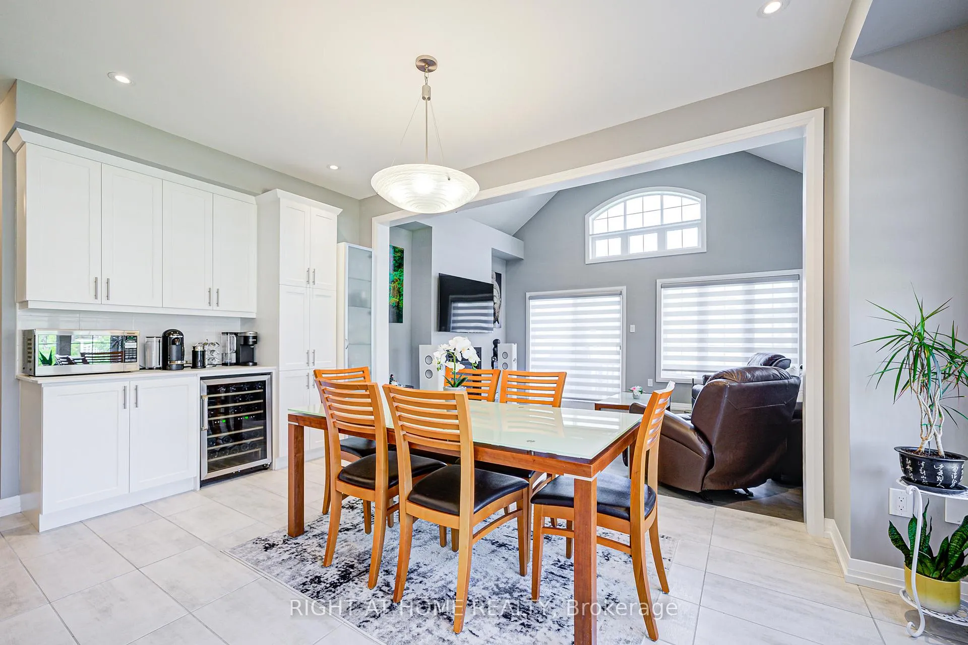 Photo 16 of 42 Waterbury Crescent, Scugog, Port Perry — HOMEH