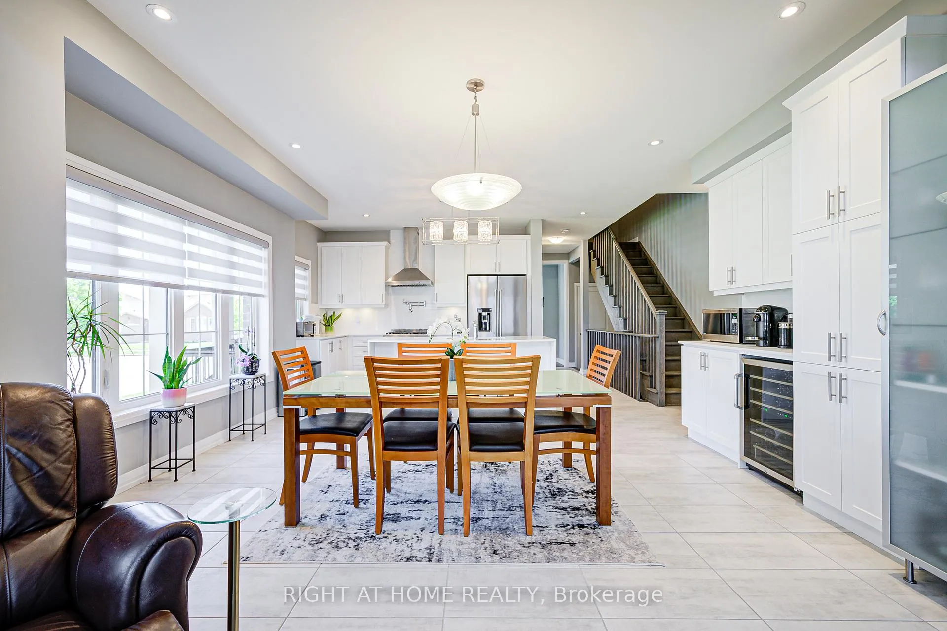 Photo 17 of 42 Waterbury Crescent, Scugog, Port Perry — HOMEH