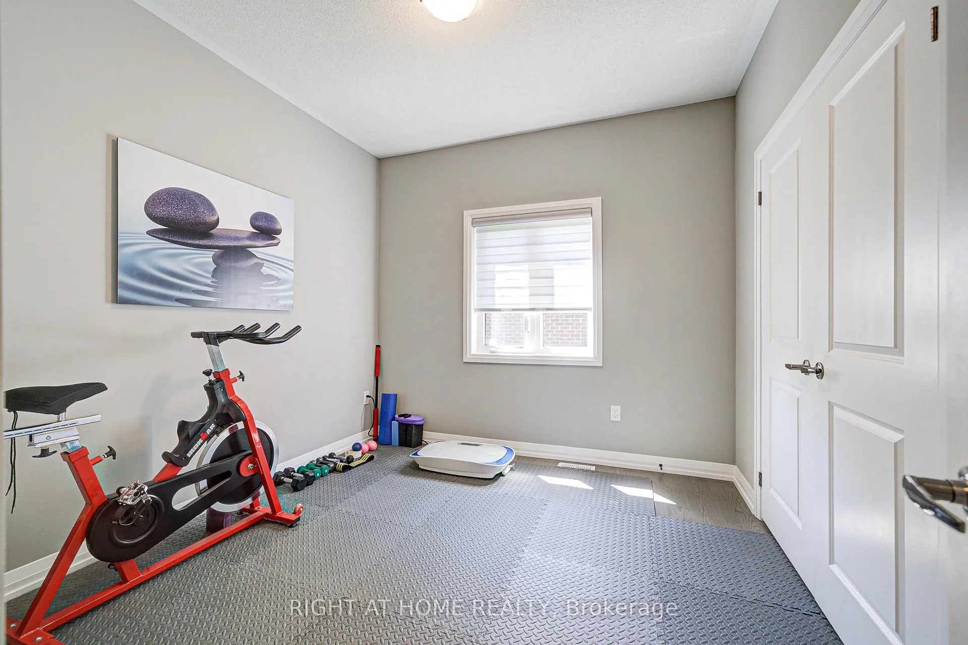 Photo 25 of 42 Waterbury Crescent, Scugog, Port Perry — HOMEH