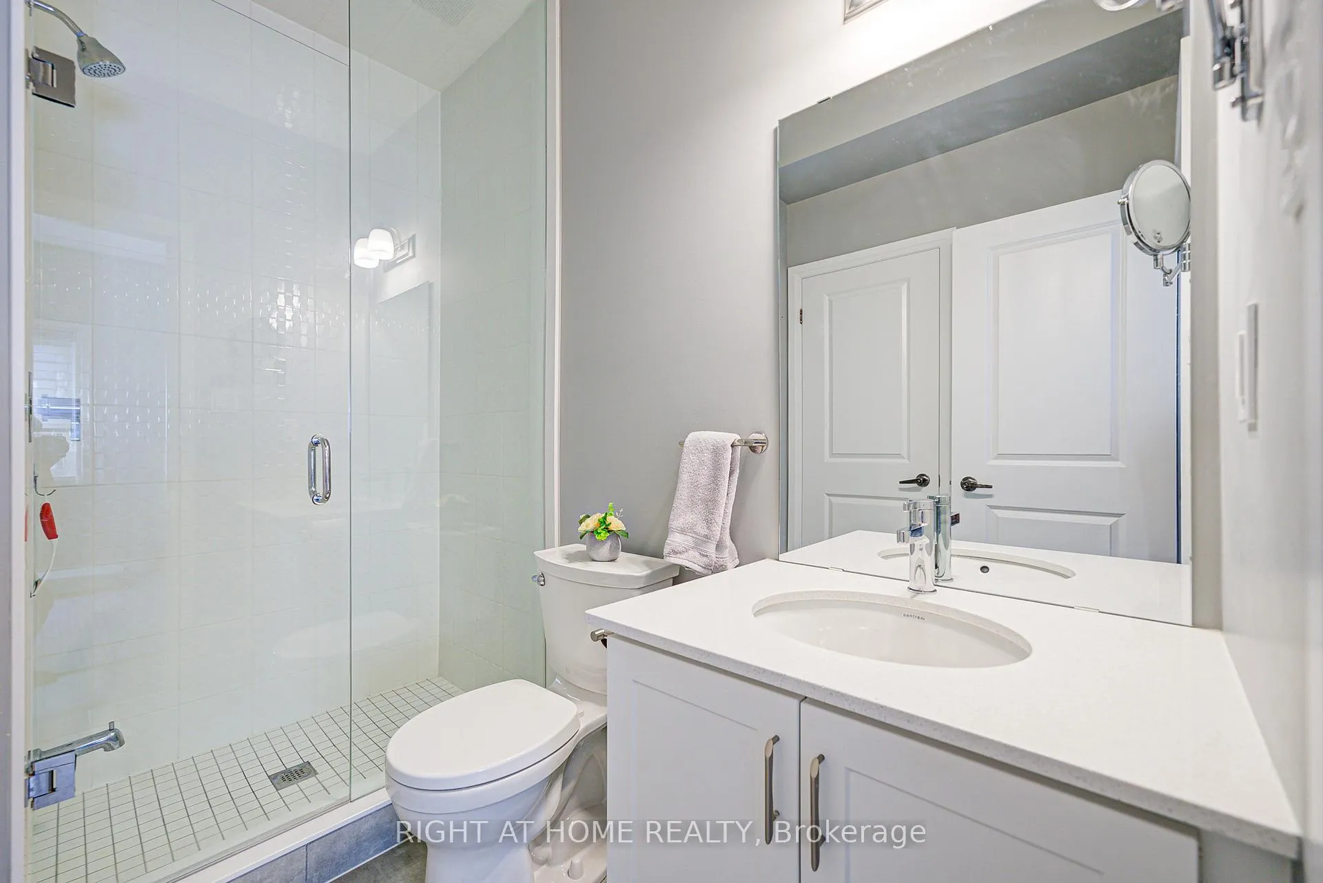 Photo 27 of 42 Waterbury Crescent, Scugog, Port Perry — HOMEH