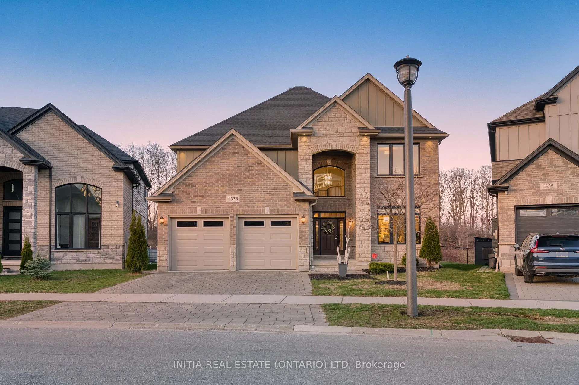 Front of 1375 Dyer Crescent