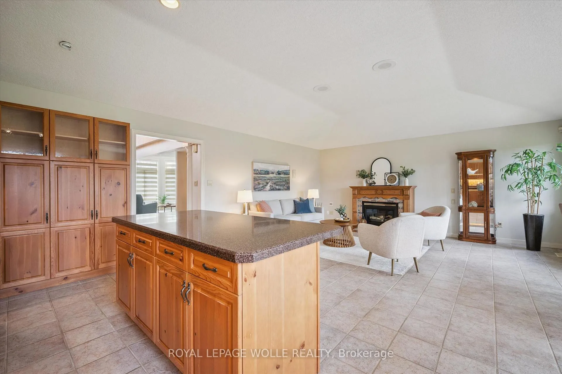 Photo 12 of 152 Golf Links Drive, Wilmot, Phillipsburg — HOMEH