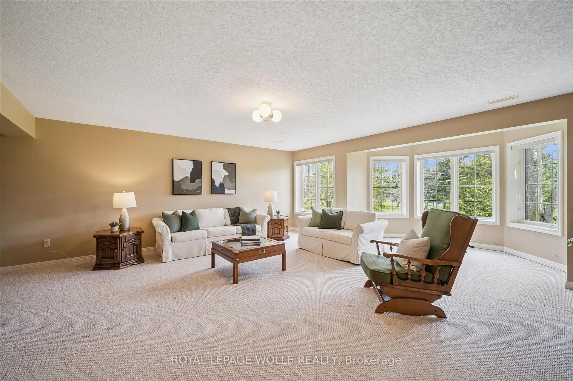 Photo 23 of 152 Golf Links Drive, Wilmot, Phillipsburg — HOMEH