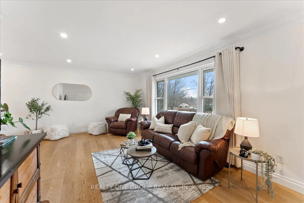 Photo 7 of 376 Bellevue Street, Peterborough, Northcrest Ward 5 — HOMEH