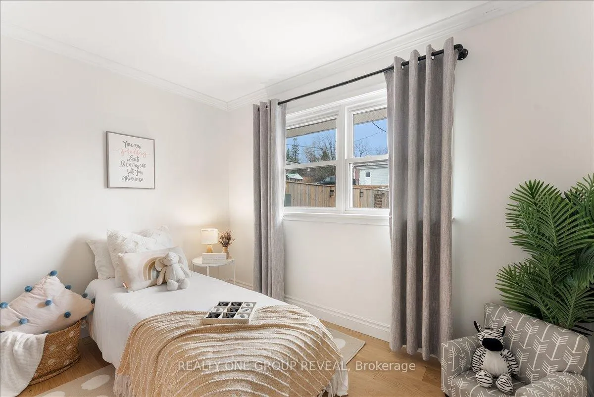 Photo 21 of 376 Bellevue Street, Peterborough, Northcrest Ward 5 — HOMEH