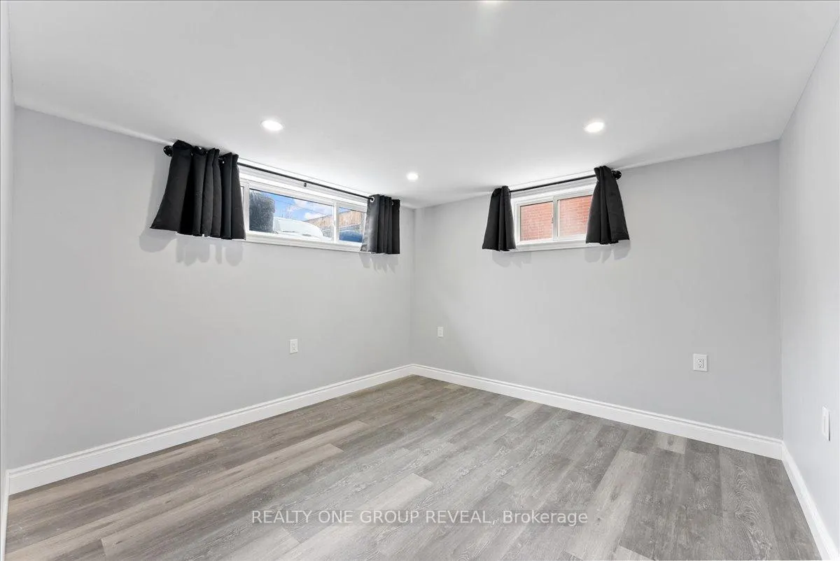 Photo 32 of 376 Bellevue Street, Peterborough, Northcrest Ward 5 — HOMEH