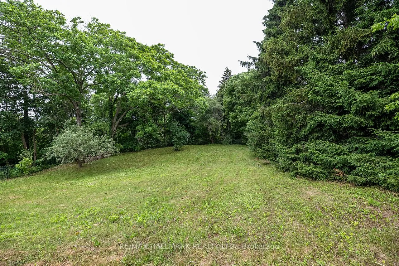 Photo 9 of 1382 Rougemount Drive, Pickering, Rougemount — HOMEH