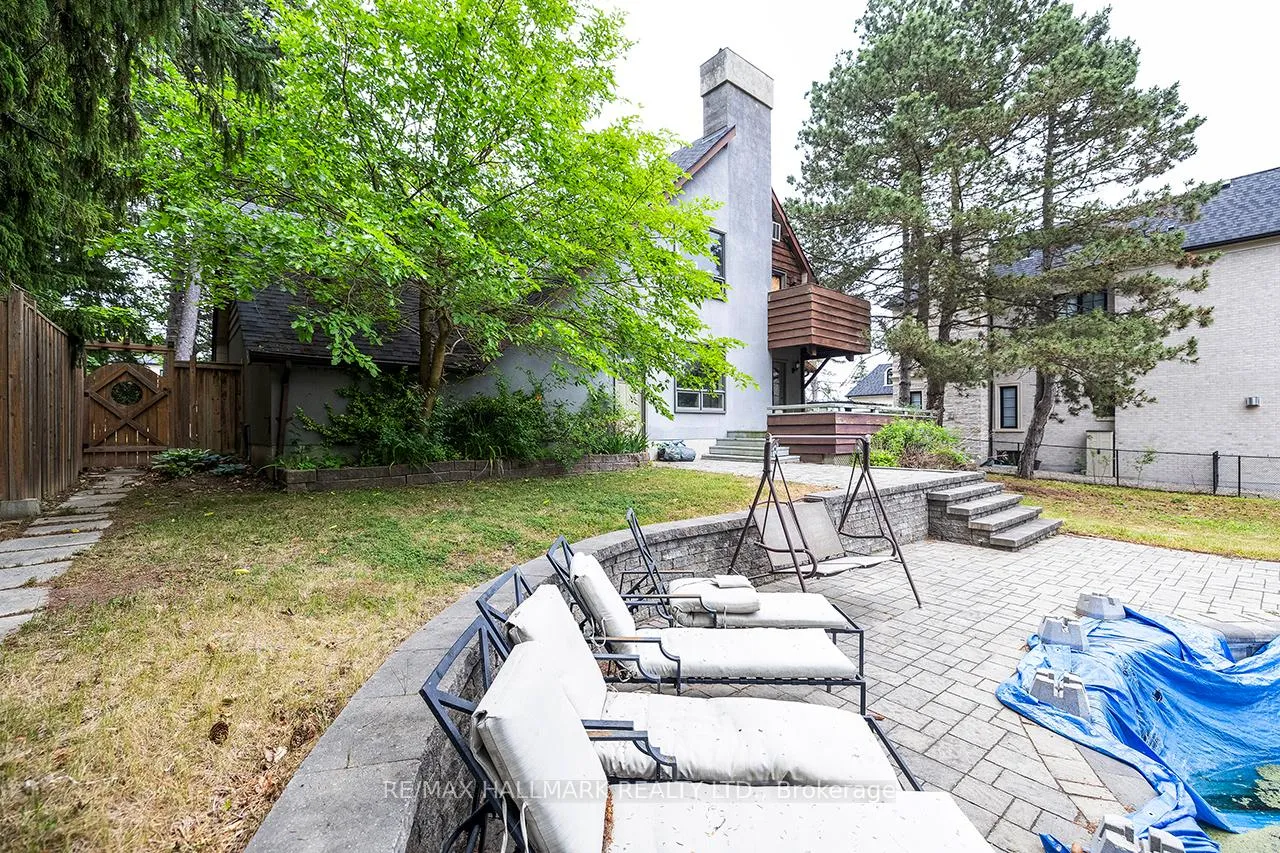 Photo 10 of 1382 Rougemount Drive, Pickering, Rougemount — HOMEH
